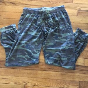 SoNikki camo joggers